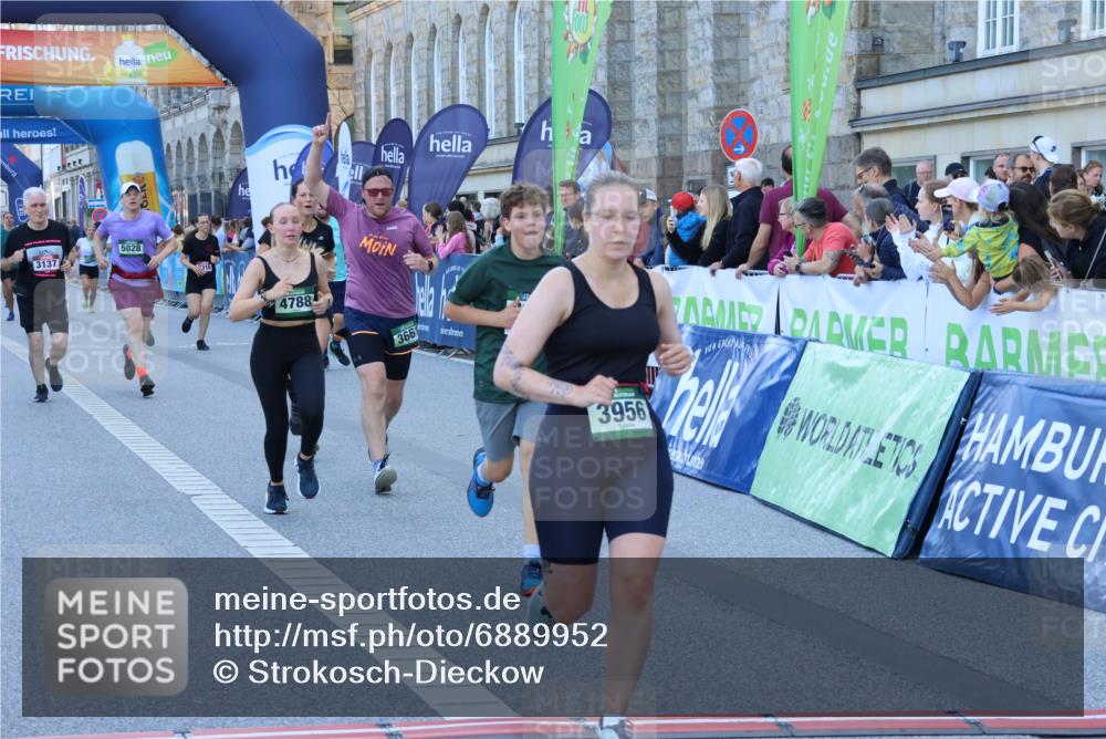01.09.2024 - BARMER Alsterlauf Strokosch-Dieckow http://msf.ph/oto/6889952 01.09.2024 10:01:10 Ziel 2315, 2366, 2486, 2911, 2973, 3137, 3328, 3661, 3956, 4576, 4602, 4788, 5028, 8195, 8245, 8302 meine-sportfotos.de