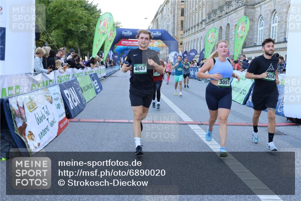 01.09.2024 - BARMER Alsterlauf Strokosch-Dieckow http://msf.ph/oto/6890020 01.09.2024 10:01:46 Ziel 2122, 2152, 2208, 2356, 2357, 2762, 2763, 3057, 3058, 3093, 3102, 3123, 3702, 4182, 4311, 4500, 4628, 4647, 4745, 4923, 5141, 5207 meine-sportfotos.de