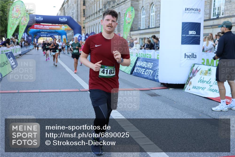 01.09.2024 - BARMER Alsterlauf Strokosch-Dieckow http://msf.ph/oto/6890025 01.09.2024 10:01:47 Ziel 2122, 2152, 2208, 2356, 2357, 2762, 2763, 2784, 3057, 3058, 3093, 3102, 3123, 3537, 3702, 4182, 4311, 4500, 4628, 4647, 4745, 4923, 5141, 5207 meine-sportfotos.de
