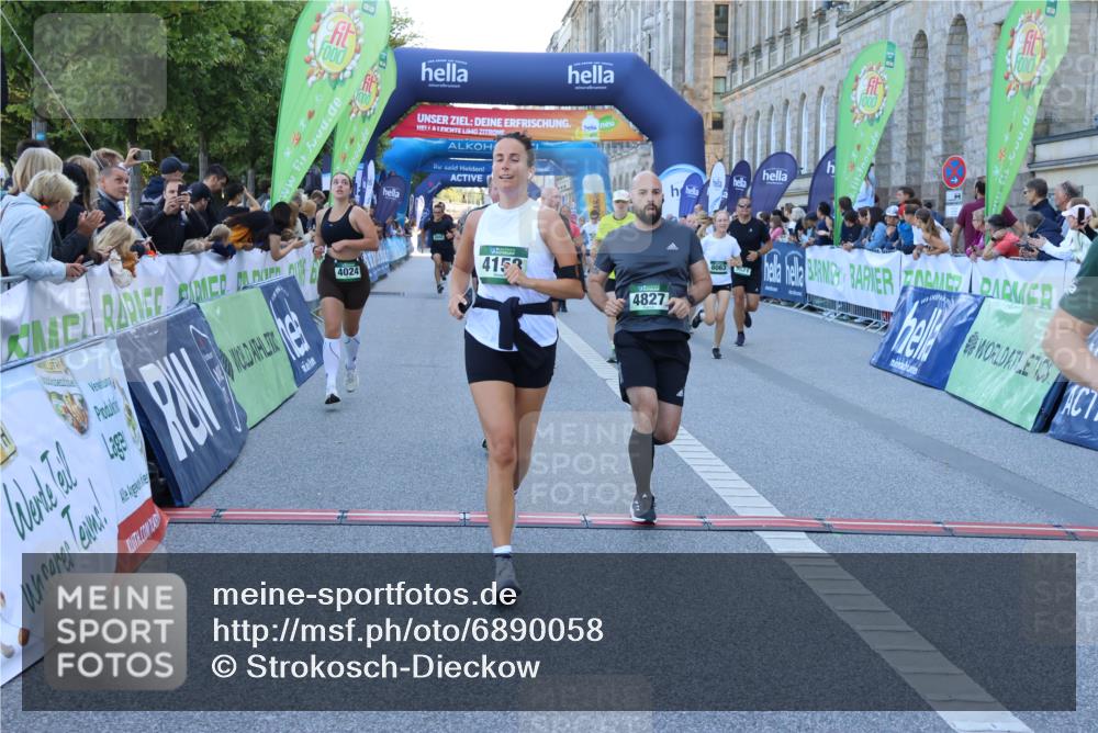 01.09.2024 - BARMER Alsterlauf Strokosch-Dieckow http://msf.ph/oto/6890058 01.09.2024 10:02:02 Ziel 2642, 2677, 2691, 2769, 2939, 3026, 3203, 3521, 3650, 3658, 3746, 3862, 4024, 4085, 4086, 4140, 4158, 4404, 4509, 4619, 4719, 4827, 4972, 5210, 5254, 5263, 8063, 8297 meine-sportfotos.de
