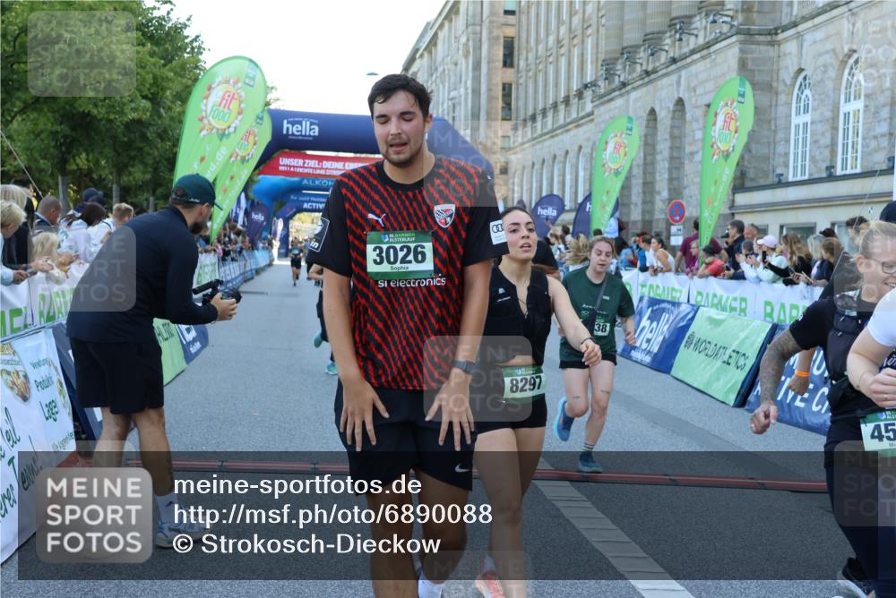 01.09.2024 - BARMER Alsterlauf Strokosch-Dieckow http://msf.ph/oto/6890088 01.09.2024 10:02:13 Ziel 2116, 2442, 2691, 2769, 2939, 3026, 3294, 3350, 3351, 3685, 4138, 4218, 4441, 4509, 4719, 5210, 5263, 5283, 8130, 8297 meine-sportfotos.de
