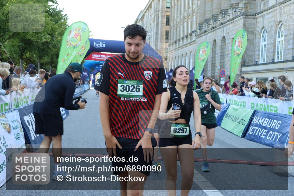 01.09.2024 - BARMER Alsterlauf Strokosch-Dieckow http://msf.ph/oto/6890090 01.09.2024 10:02:14 Ziel 2116, 2442, 2939, 3294, 3350, 3351, 3685, 4138, 4218, 4441, 4509, 4719, 5210, 5263, 5283, 8130, 8297 meine-sportfotos.de