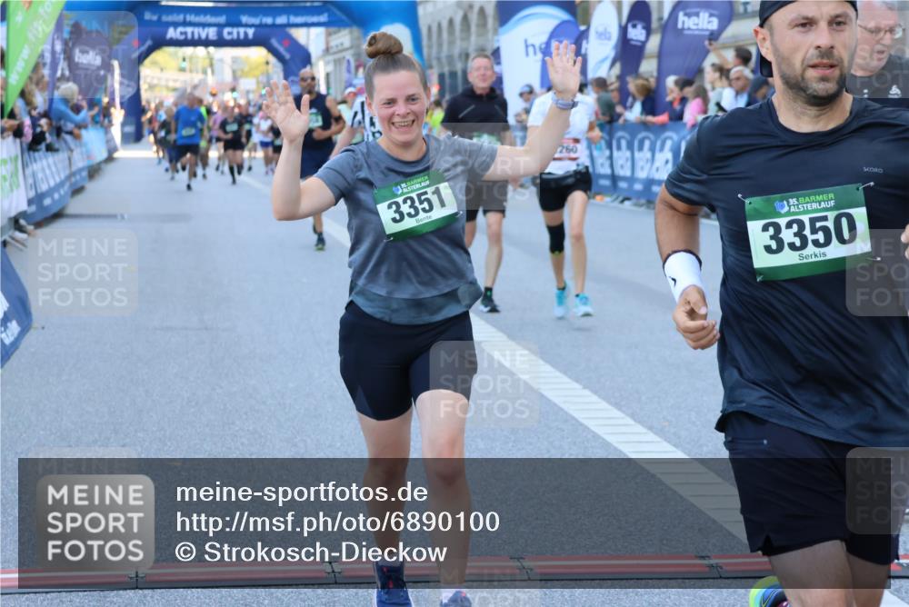 01.09.2024 - BARMER Alsterlauf Strokosch-Dieckow http://msf.ph/oto/6890100 01.09.2024 10:02:23 Ziel 2260, 2656, 2657, 2823, 3350, 3351, 3685, 3958, 4169, 4892, 5037, 5283, 8130 meine-sportfotos.de