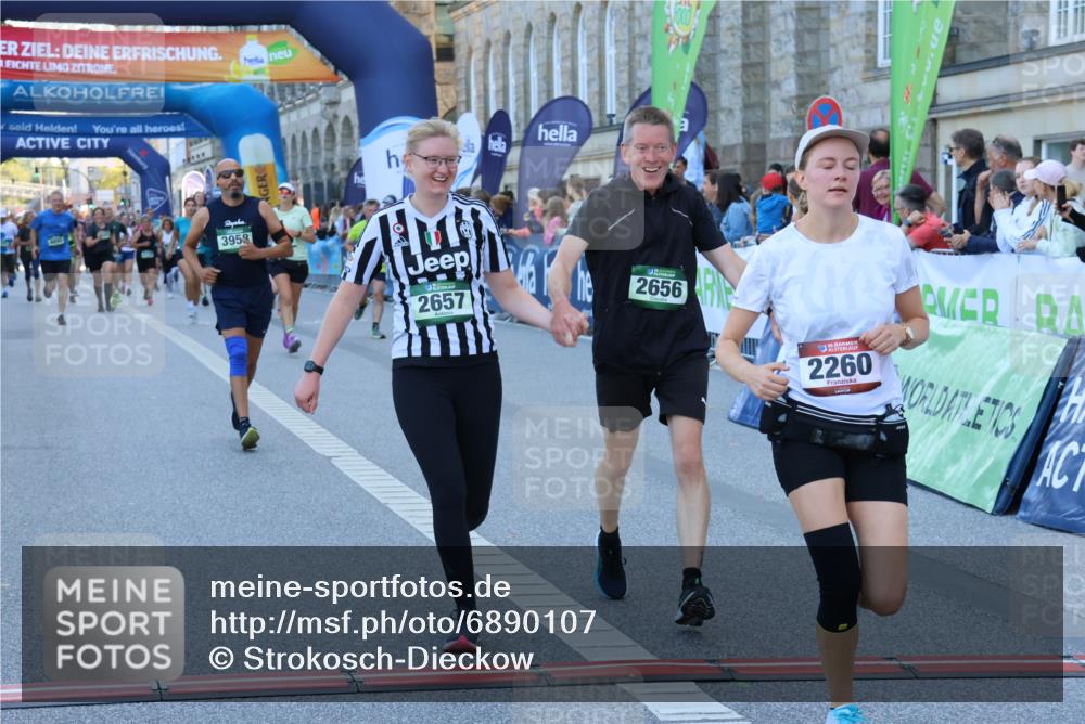 01.09.2024 - BARMER Alsterlauf Strokosch-Dieckow http://msf.ph/oto/6890107 01.09.2024 10:02:26 Ziel 2260, 2656, 2657, 2823, 3591, 3958, 3979, 4169, 4308, 4892, 5037, 8130 meine-sportfotos.de