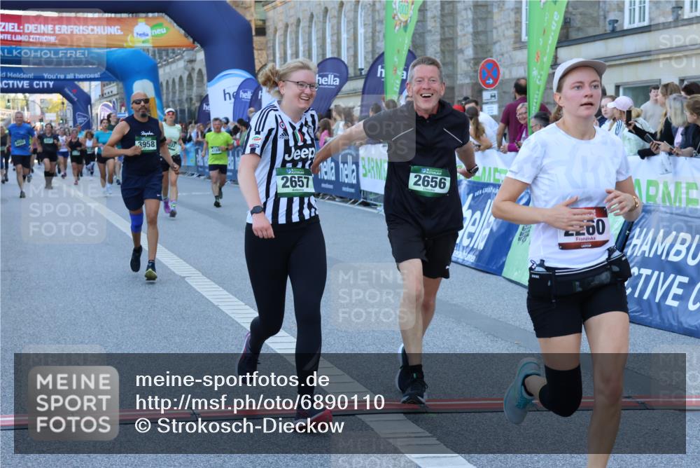 01.09.2024 - BARMER Alsterlauf Strokosch-Dieckow http://msf.ph/oto/6890110 01.09.2024 10:02:26 Ziel 2260, 2656, 2657, 2823, 3591, 3958, 3979, 4169, 4308, 4892, 5037, 8130 meine-sportfotos.de