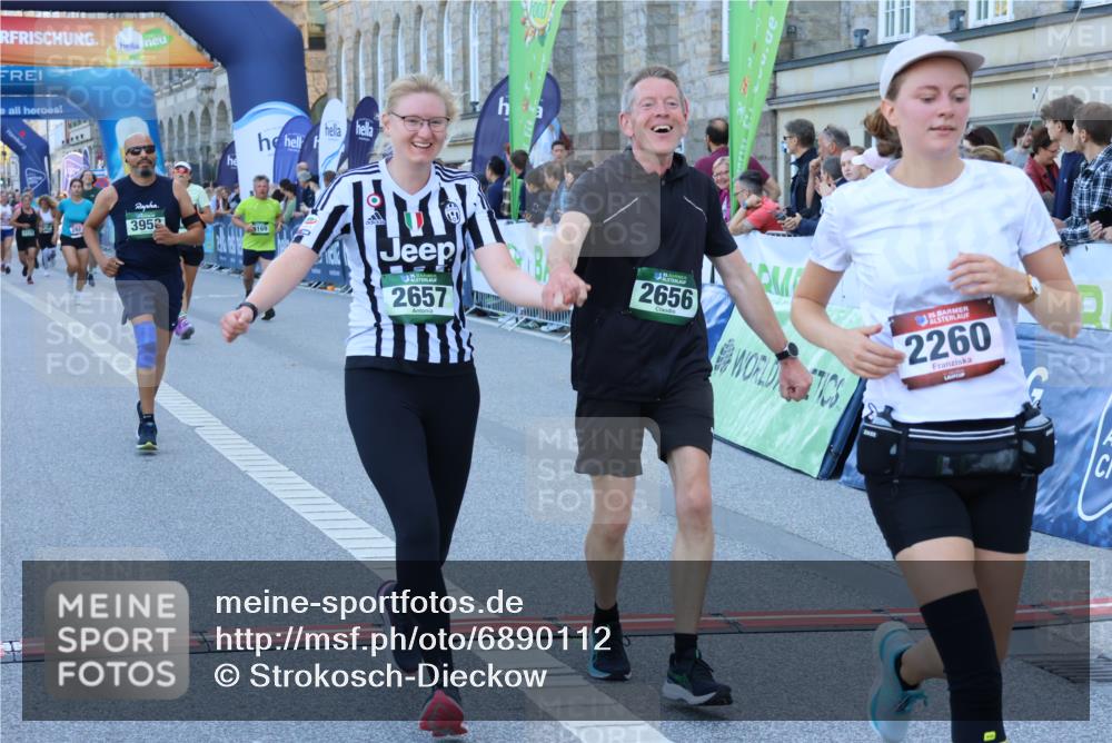 01.09.2024 - BARMER Alsterlauf Strokosch-Dieckow http://msf.ph/oto/6890112 01.09.2024 10:02:26 Ziel 2260, 2656, 2657, 2823, 3591, 3958, 3979, 4169, 4308, 4892, 5037, 8130 meine-sportfotos.de