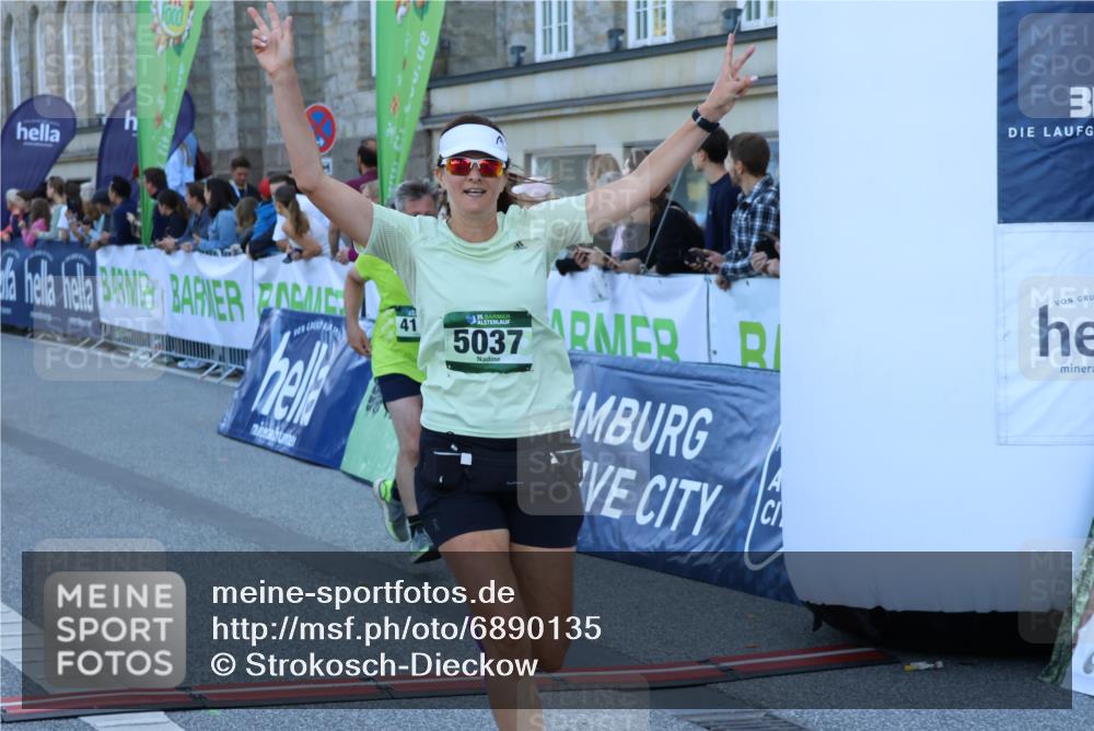 01.09.2024 - BARMER Alsterlauf Strokosch-Dieckow http://msf.ph/oto/6890135 01.09.2024 10:02:32 Ziel 2098, 2099, 2112, 2134, 2185, 2210, 2823, 3051, 3163, 3226, 3284, 3591, 3979, 4106, 4169, 4308, 4406, 4703, 4892, 5033, 5037, 5238, 8011 meine-sportfotos.de