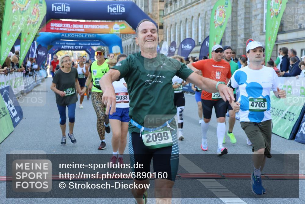 01.09.2024 - BARMER Alsterlauf Strokosch-Dieckow http://msf.ph/oto/6890160 01.09.2024 10:02:38 Ziel 2098, 2099, 2112, 2134, 2185, 2210, 2274, 2555, 2740, 3046, 3051, 3072, 3163, 3226, 3284, 3373, 3393, 3523, 3591, 3805, 3860, 3928, 3979, 3986, 4106, 4175, 4176, 4216, 4308, 4378, 4406, 4507, 4703, 4841, 4906, 5033, 5145, 5238, 8011, 8296 meine-sportfotos.de