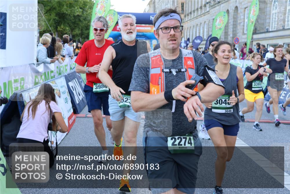 01.09.2024 - BARMER Alsterlauf Strokosch-Dieckow http://msf.ph/oto/6890183 01.09.2024 10:02:45 Ziel 2274, 2555, 2740, 2884, 3046, 3072, 3308, 3373, 3393, 3523, 3593, 3759, 3805, 3860, 3928, 3986, 4026, 4046, 4175, 4176, 4216, 4378, 4507, 4841, 4906, 5145, 5238, 8296 meine-sportfotos.de