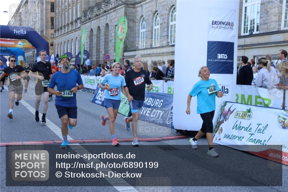 01.09.2024 - BARMER Alsterlauf Strokosch-Dieckow http://msf.ph/oto/6890199 01.09.2024 10:02:57 Ziel 2047, 2227, 2275, 2790, 2915, 3162, 3228, 3422, 3465, 4046, 4630, 4912, 4966, 4977, 5131, 8215, 8244 meine-sportfotos.de