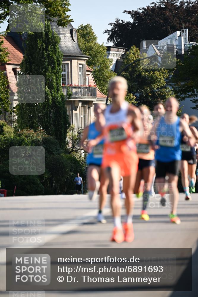 01.09.2024 - BARMER Alsterlauf Dr. Thomas Lammeyer http://msf.ph/oto/6891693 01.09.2024 09:22:31 Laufen  meine-sportfotos.de