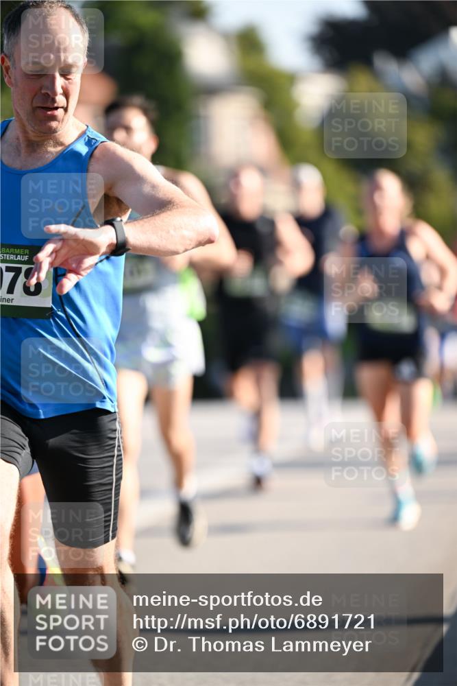01.09.2024 - BARMER Alsterlauf Dr. Thomas Lammeyer http://msf.ph/oto/6891721 01.09.2024 09:22:34 Laufen 178 meine-sportfotos.de