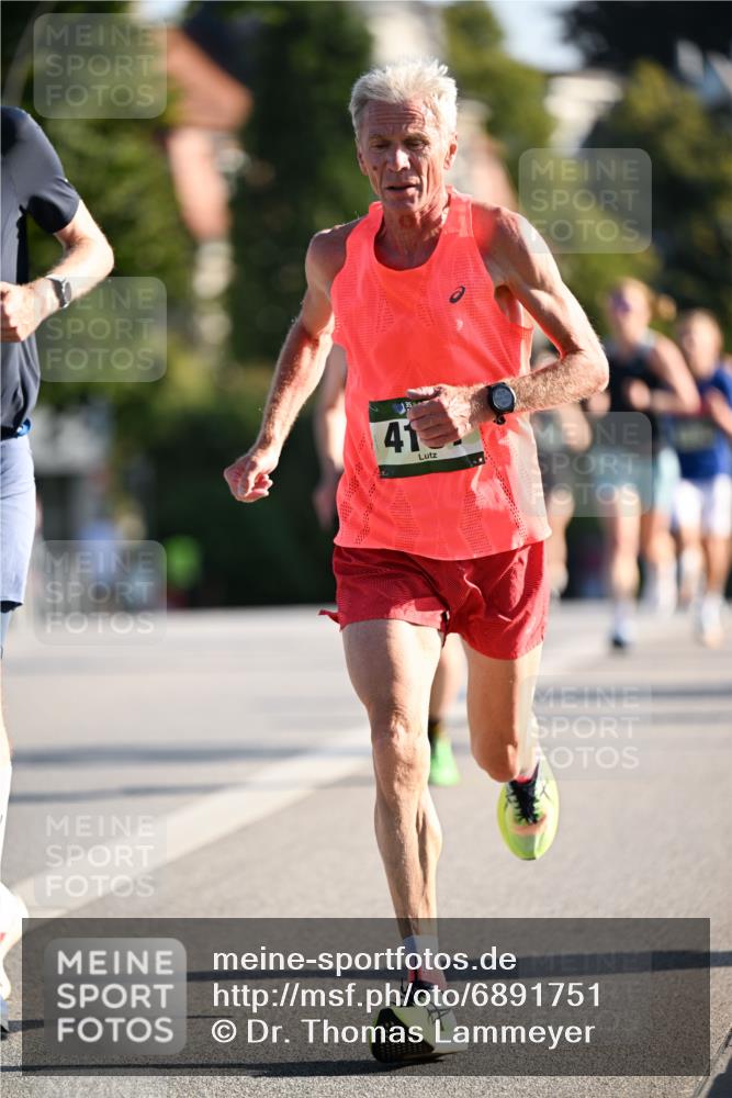 01.09.2024 - BARMER Alsterlauf Dr. Thomas Lammeyer http://msf.ph/oto/6891751 01.09.2024 09:22:38 Laufen 41 meine-sportfotos.de