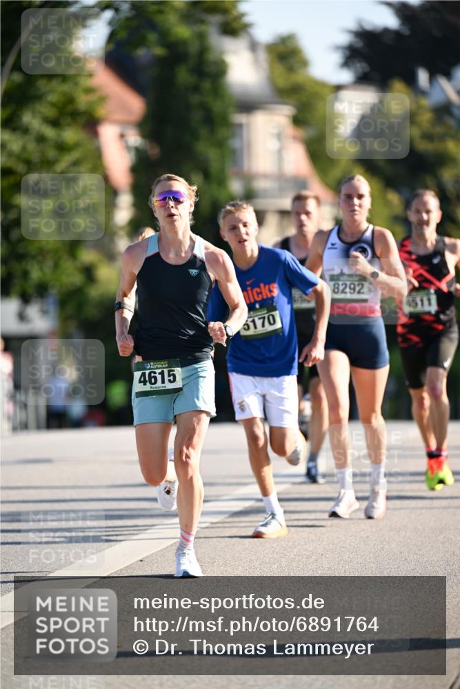 01.09.2024 - BARMER Alsterlauf Dr. Thomas Lammeyer http://msf.ph/oto/6891764 01.09.2024 09:22:41 Laufen 4615, 5170, 8292, 4511 meine-sportfotos.de