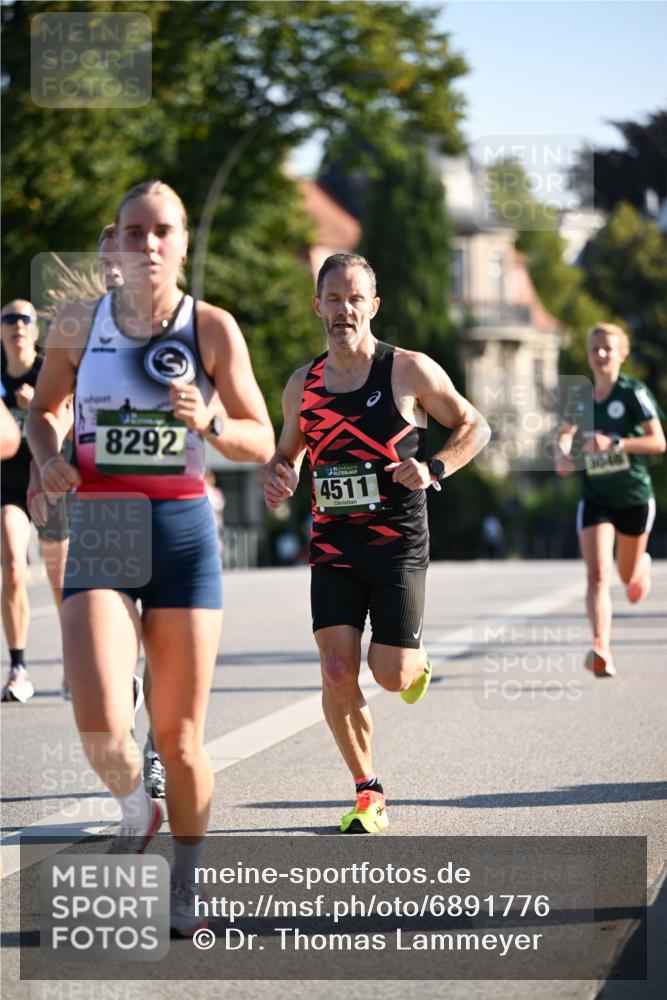 01.09.2024 - BARMER Alsterlauf Dr. Thomas Lammeyer http://msf.ph/oto/6891776 01.09.2024 09:22:44 Laufen 8292, 4511, 50, 48 meine-sportfotos.de