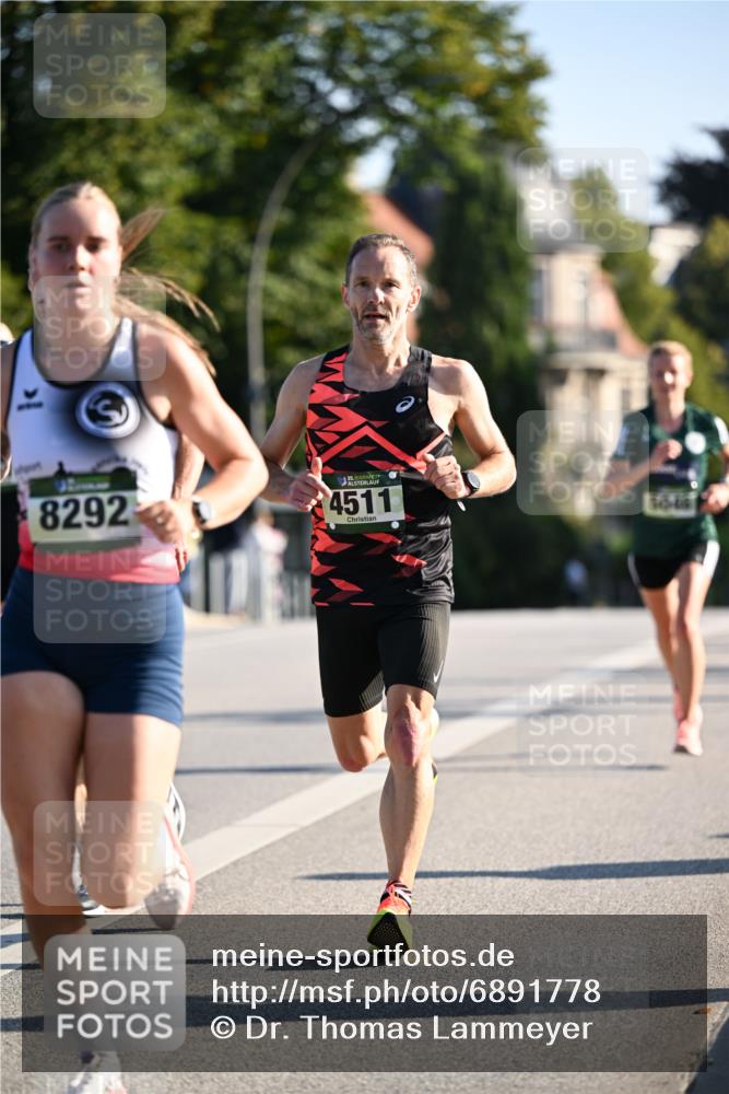 01.09.2024 - BARMER Alsterlauf Dr. Thomas Lammeyer http://msf.ph/oto/6891778 01.09.2024 09:22:44 Laufen 8292, 4511 meine-sportfotos.de