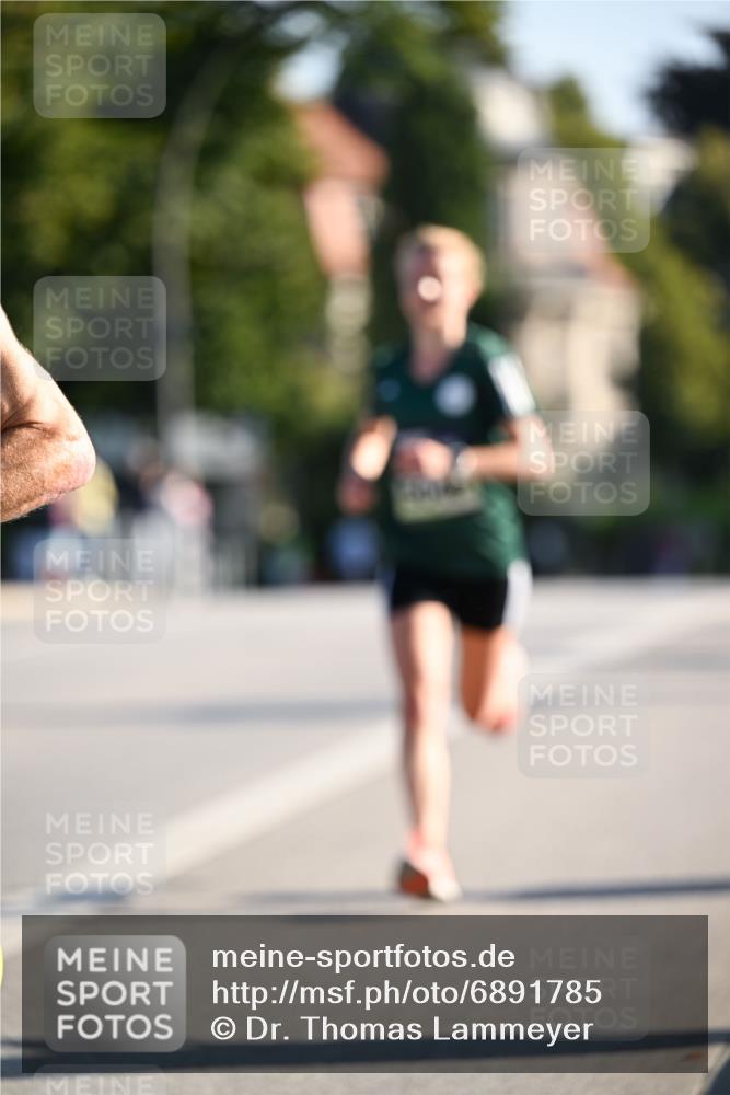 01.09.2024 - BARMER Alsterlauf Dr. Thomas Lammeyer http://msf.ph/oto/6891785 01.09.2024 09:22:45 Laufen  meine-sportfotos.de