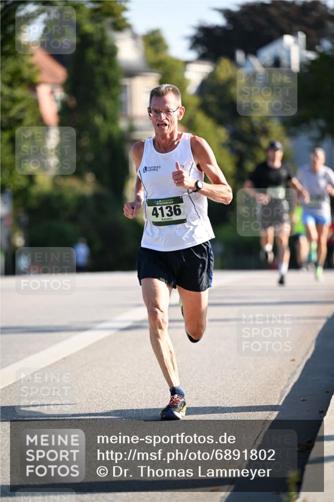 01.09.2024 - BARMER Alsterlauf Dr. Thomas Lammeyer http://msf.ph/oto/6891802 01.09.2024 09:22:49 Laufen 35, 4136 meine-sportfotos.de