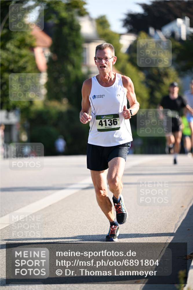 01.09.2024 - BARMER Alsterlauf Dr. Thomas Lammeyer http://msf.ph/oto/6891804 01.09.2024 09:22:49 Laufen 5, 4136 meine-sportfotos.de