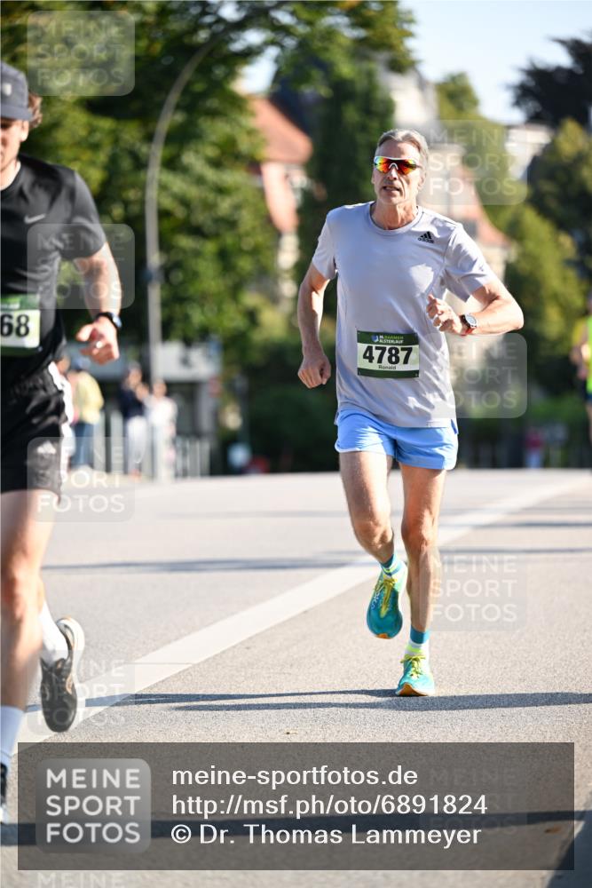 01.09.2024 - BARMER Alsterlauf Dr. Thomas Lammeyer http://msf.ph/oto/6891824 01.09.2024 09:22:54 Laufen 68, 135, 4787 meine-sportfotos.de
