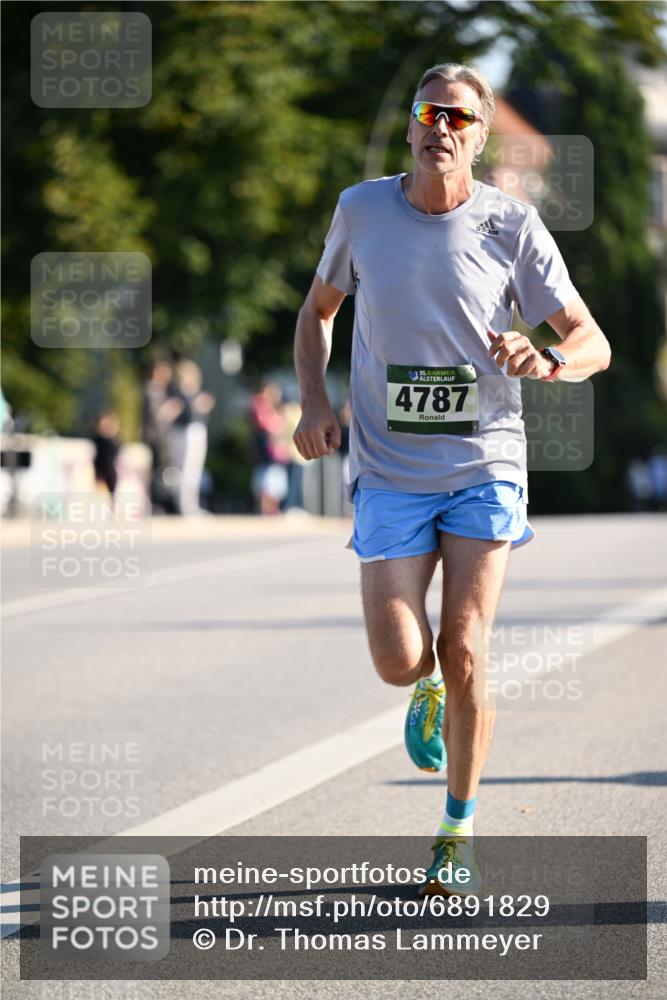 01.09.2024 - BARMER Alsterlauf Dr. Thomas Lammeyer http://msf.ph/oto/6891829 01.09.2024 09:22:54 Laufen 35, 4787 meine-sportfotos.de