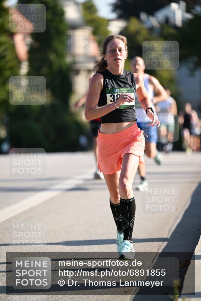 01.09.2024 - BARMER Alsterlauf Dr. Thomas Lammeyer http://msf.ph/oto/6891855 01.09.2024 09:23:00 Laufen 35, 38 meine-sportfotos.de