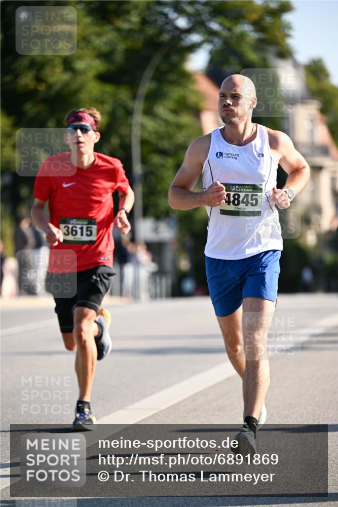 01.09.2024 - BARMER Alsterlauf Dr. Thomas Lammeyer http://msf.ph/oto/6891869 01.09.2024 09:23:03 Laufen 3615, 35, 4845 meine-sportfotos.de