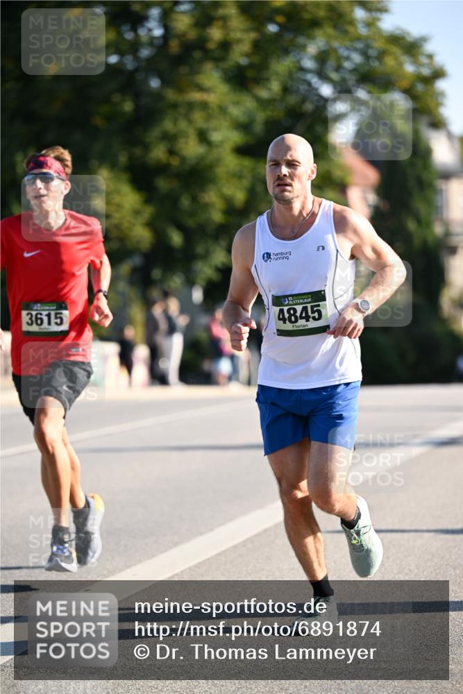 01.09.2024 - BARMER Alsterlauf Dr. Thomas Lammeyer http://msf.ph/oto/6891874 01.09.2024 09:23:03 Laufen 3615, 35, 4845 meine-sportfotos.de