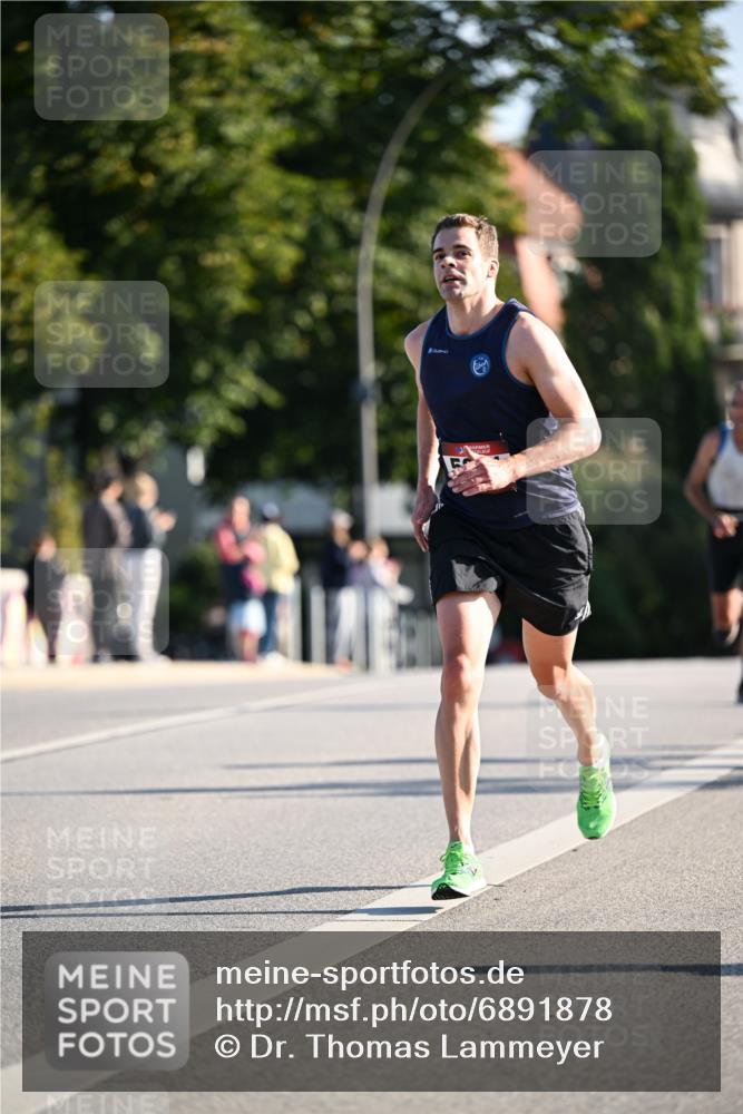 01.09.2024 - BARMER Alsterlauf Dr. Thomas Lammeyer http://msf.ph/oto/6891878 01.09.2024 09:23:05 Laufen  meine-sportfotos.de