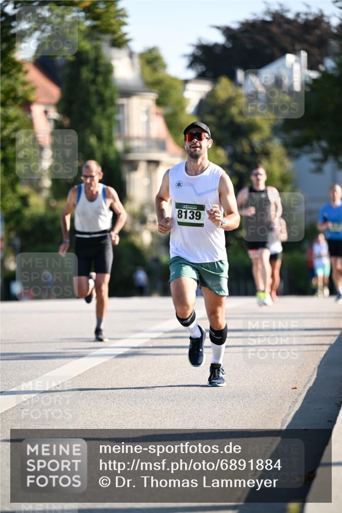 01.09.2024 - BARMER Alsterlauf Dr. Thomas Lammeyer http://msf.ph/oto/6891884 01.09.2024 09:23:06 Laufen 8139 meine-sportfotos.de