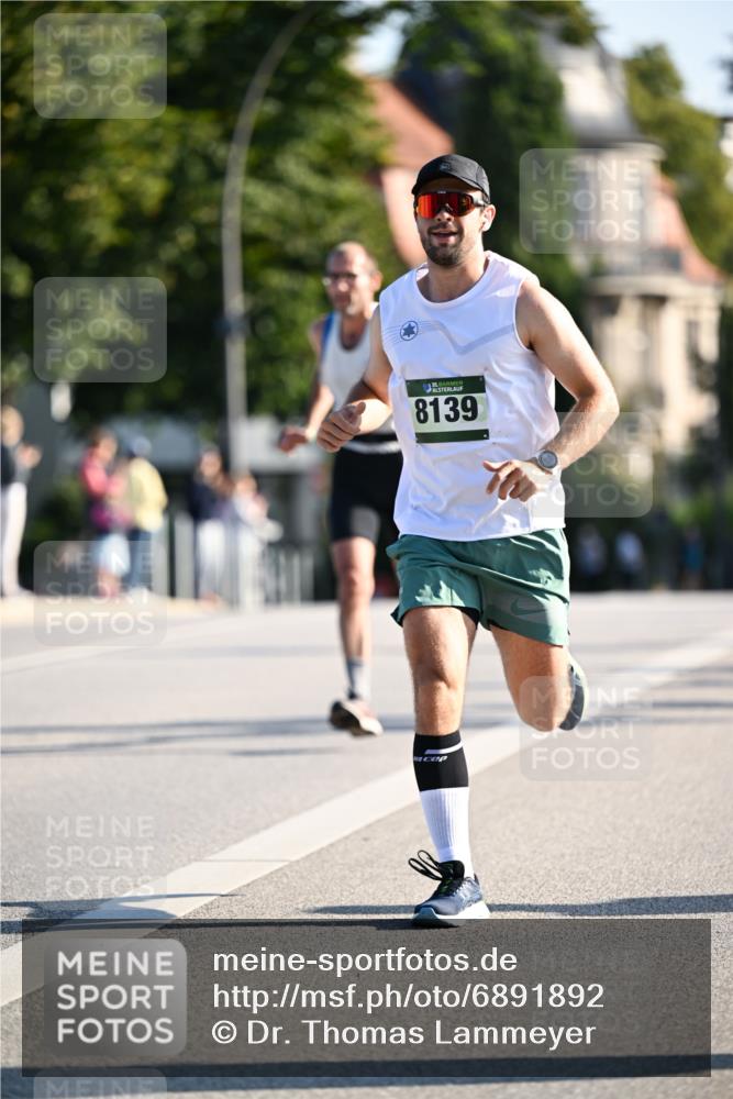 01.09.2024 - BARMER Alsterlauf Dr. Thomas Lammeyer http://msf.ph/oto/6891892 01.09.2024 09:23:07 Laufen 135, 8139 meine-sportfotos.de