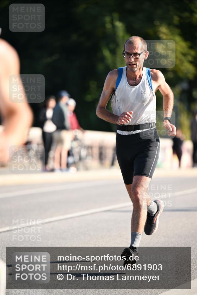 01.09.2024 - BARMER Alsterlauf Dr. Thomas Lammeyer http://msf.ph/oto/6891903 01.09.2024 09:23:09 Laufen  meine-sportfotos.de