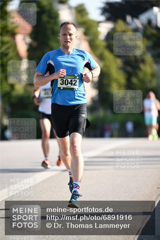 01.09.2024 - BARMER Alsterlauf Dr. Thomas Lammeyer http://msf.ph/oto/6891916 01.09.2024 09:23:12 Laufen 35, 3042 meine-sportfotos.de