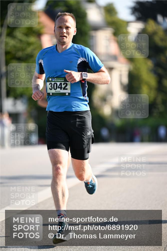 01.09.2024 - BARMER Alsterlauf Dr. Thomas Lammeyer http://msf.ph/oto/6891920 01.09.2024 09:23:12 Laufen 35, 3042 meine-sportfotos.de