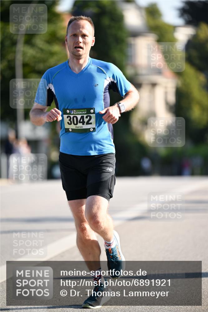 01.09.2024 - BARMER Alsterlauf Dr. Thomas Lammeyer http://msf.ph/oto/6891921 01.09.2024 09:23:12 Laufen 35, 3042 meine-sportfotos.de