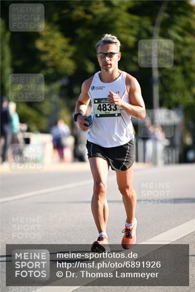 01.09.2024 - BARMER Alsterlauf Dr. Thomas Lammeyer http://msf.ph/oto/6891926 01.09.2024 09:23:13 Laufen 135, 4833 meine-sportfotos.de