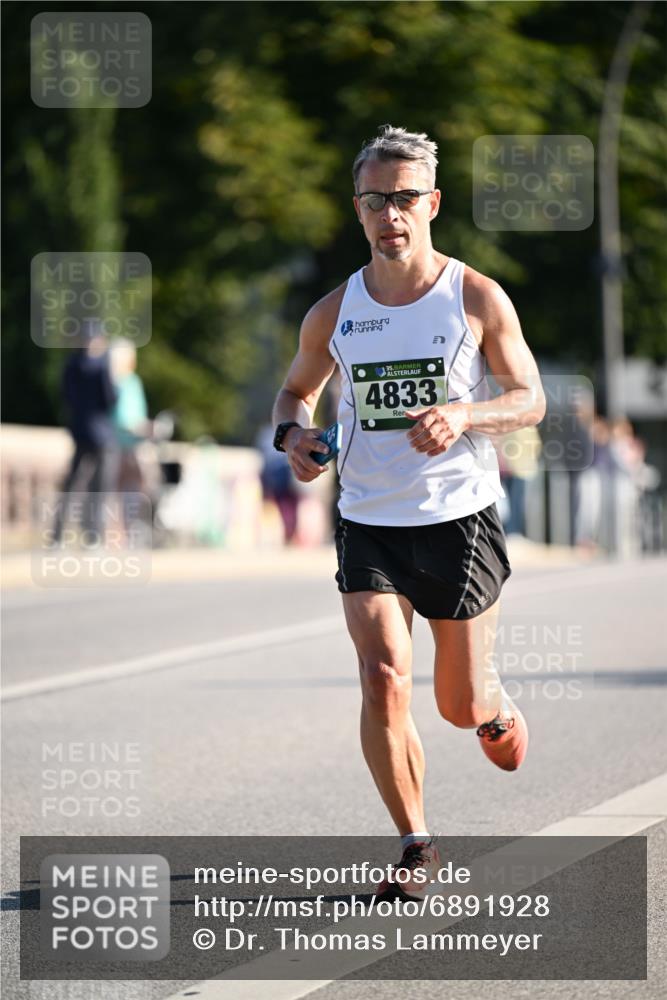 01.09.2024 - BARMER Alsterlauf Dr. Thomas Lammeyer http://msf.ph/oto/6891928 01.09.2024 09:23:14 Laufen 135, 4833 meine-sportfotos.de
