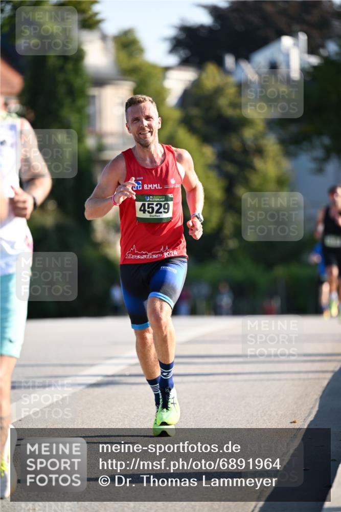 01.09.2024 - BARMER Alsterlauf Dr. Thomas Lammeyer http://msf.ph/oto/6891964 01.09.2024 09:23:21 Laufen 35, 4529, 2024 meine-sportfotos.de