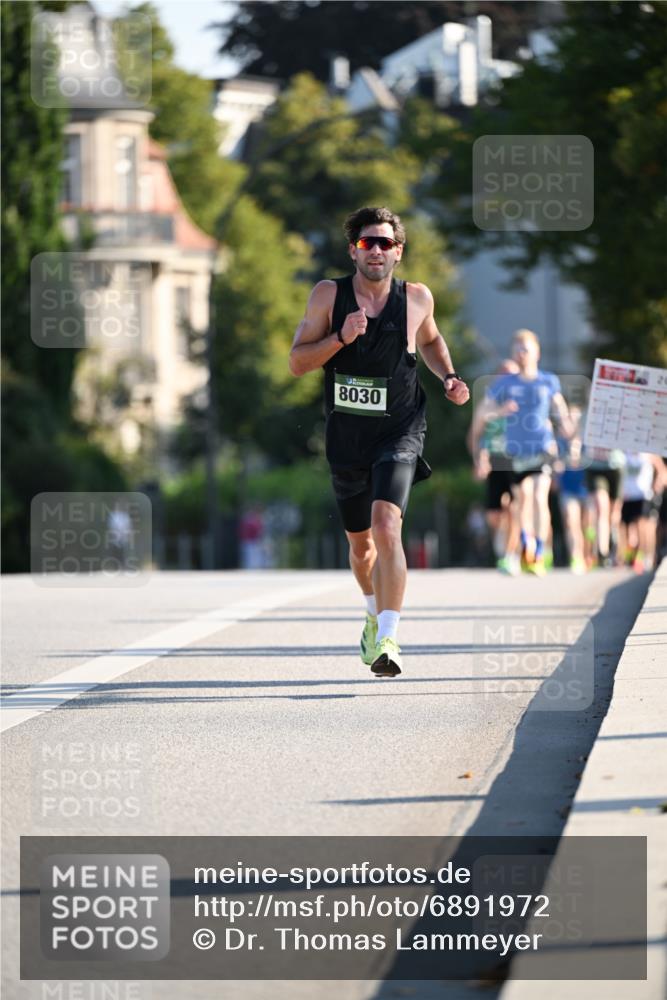01.09.2024 - BARMER Alsterlauf Dr. Thomas Lammeyer http://msf.ph/oto/6891972 01.09.2024 09:23:25 Laufen 8030 meine-sportfotos.de