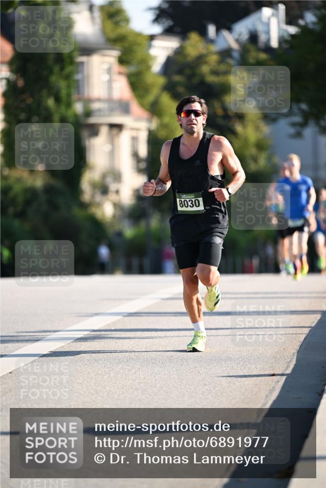 01.09.2024 - BARMER Alsterlauf Dr. Thomas Lammeyer http://msf.ph/oto/6891977 01.09.2024 09:23:26 Laufen 8030 meine-sportfotos.de