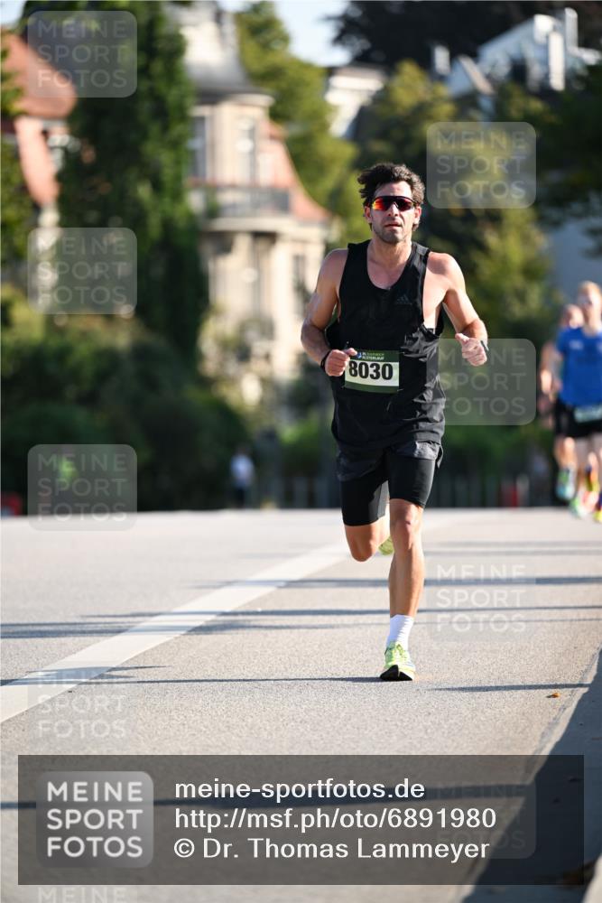 01.09.2024 - BARMER Alsterlauf Dr. Thomas Lammeyer http://msf.ph/oto/6891980 01.09.2024 09:23:26 Laufen 8030 meine-sportfotos.de