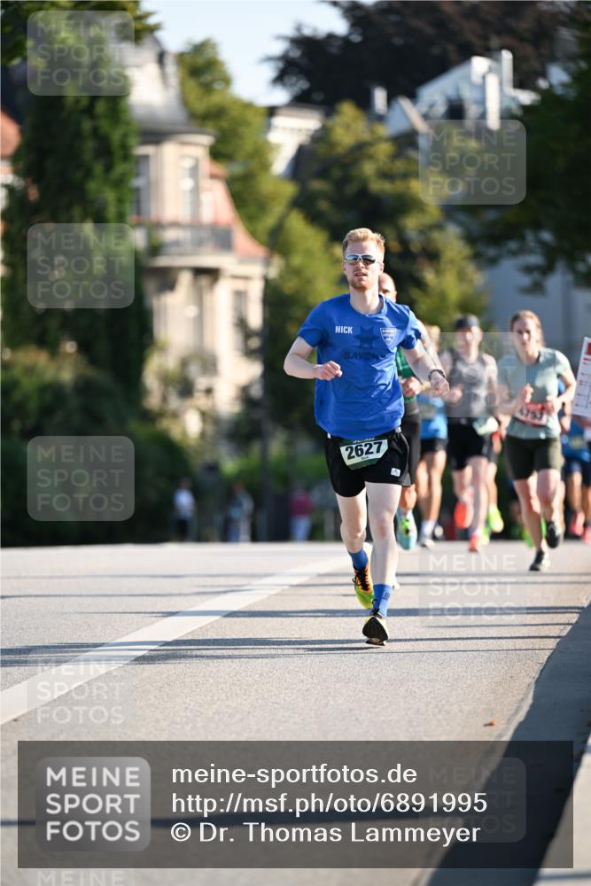 01.09.2024 - BARMER Alsterlauf Dr. Thomas Lammeyer http://msf.ph/oto/6891995 01.09.2024 09:23:30 Laufen 2627 meine-sportfotos.de