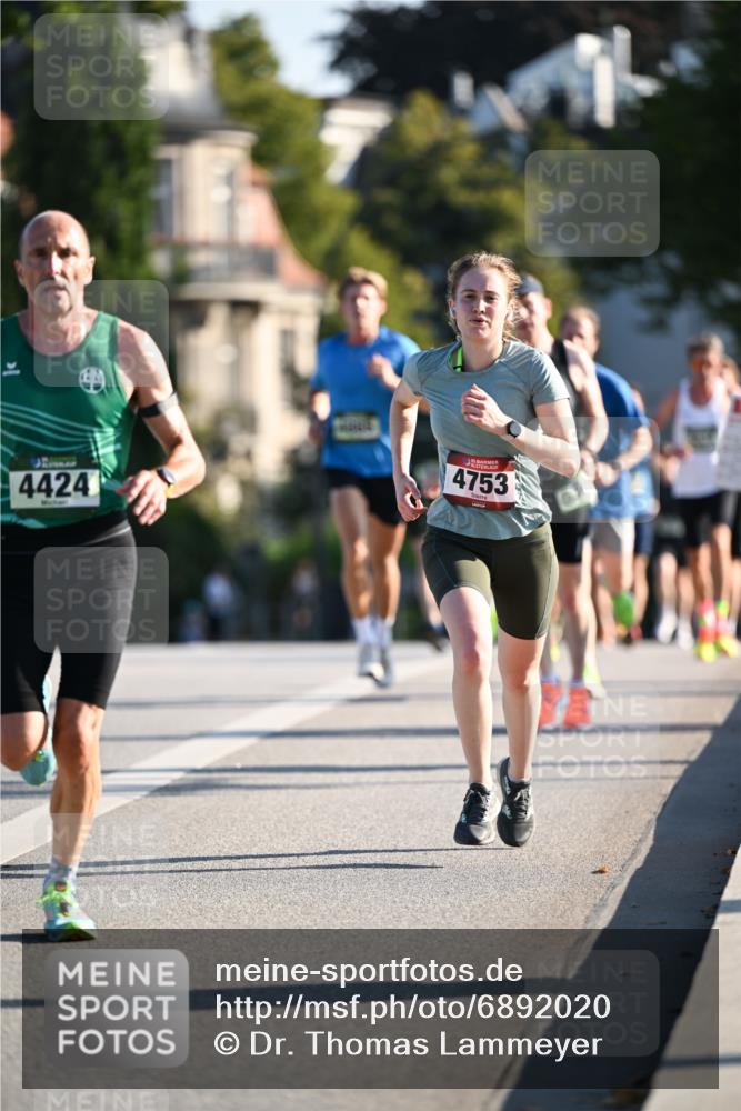 01.09.2024 - BARMER Alsterlauf Dr. Thomas Lammeyer http://msf.ph/oto/6892020 01.09.2024 09:23:33 Laufen 4424, 4753 meine-sportfotos.de