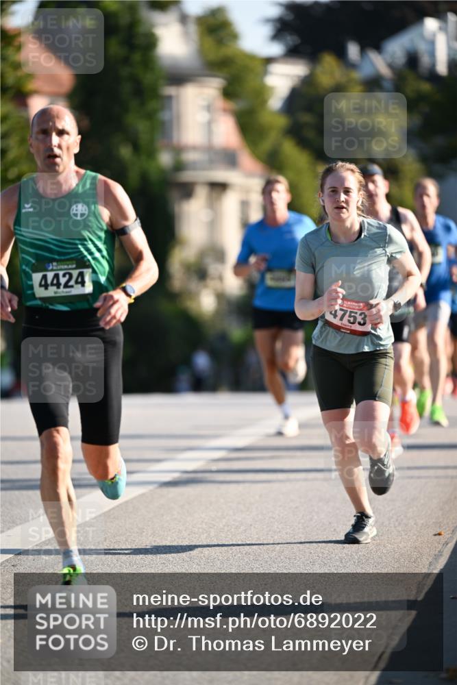 01.09.2024 - BARMER Alsterlauf Dr. Thomas Lammeyer http://msf.ph/oto/6892022 01.09.2024 09:23:33 Laufen 4424, 4753 meine-sportfotos.de