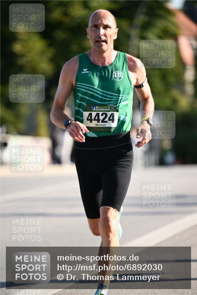 01.09.2024 - BARMER Alsterlauf Dr. Thomas Lammeyer http://msf.ph/oto/6892030 01.09.2024 09:23:34 Laufen 35, 4424 meine-sportfotos.de