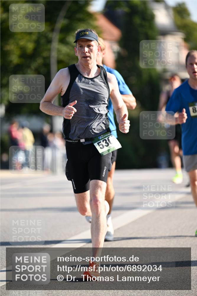 01.09.2024 - BARMER Alsterlauf Dr. Thomas Lammeyer http://msf.ph/oto/6892034 01.09.2024 09:23:36 Laufen 3, 16135, 530, 8 meine-sportfotos.de