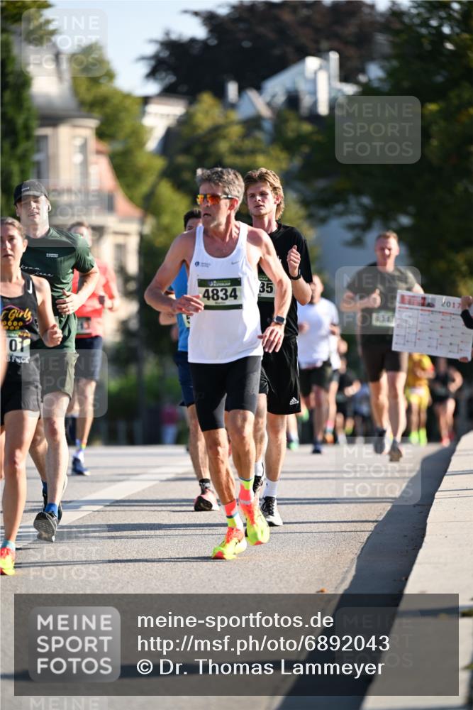 01.09.2024 - BARMER Alsterlauf Dr. Thomas Lammeyer http://msf.ph/oto/6892043 01.09.2024 09:23:38 Laufen 4834, 000, 01, 35, 2017, 1111 meine-sportfotos.de