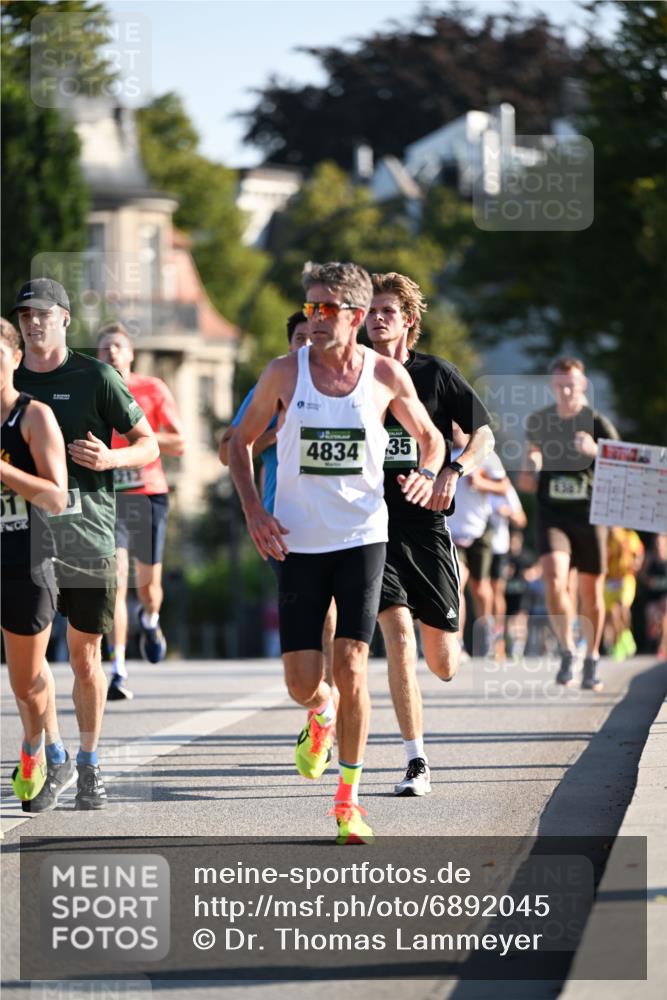 01.09.2024 - BARMER Alsterlauf Dr. Thomas Lammeyer http://msf.ph/oto/6892045 01.09.2024 09:23:38 Laufen 4834, 35 meine-sportfotos.de