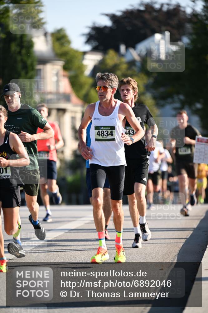 01.09.2024 - BARMER Alsterlauf Dr. Thomas Lammeyer http://msf.ph/oto/6892046 01.09.2024 09:23:38 Laufen 01, 4834, 443 meine-sportfotos.de