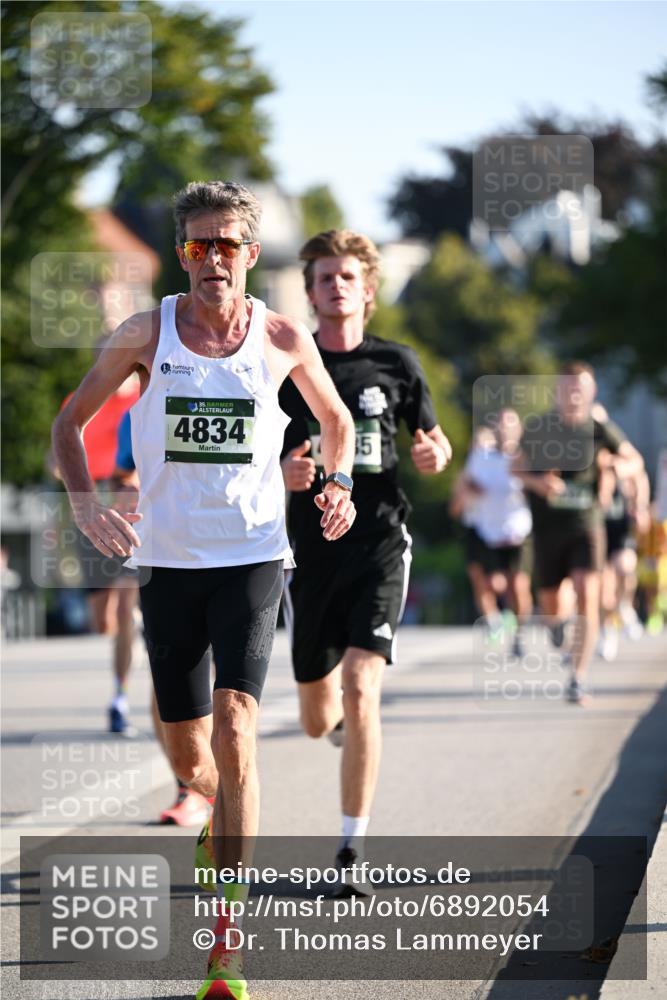 01.09.2024 - BARMER Alsterlauf Dr. Thomas Lammeyer http://msf.ph/oto/6892054 01.09.2024 09:23:40 Laufen 35, 4834, 15 meine-sportfotos.de